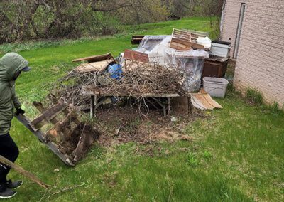 Hoarder-Cleanout-Services