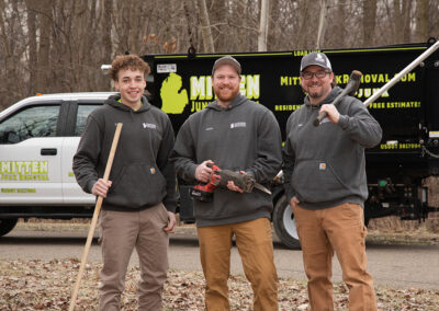 The-Mitten-Junk-Removal-Team-In-Action