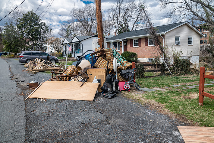property-and-house-cleanout-with-junk-removal-services-Howell-MI.